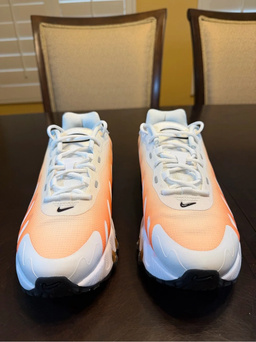 New Nike Air Max DN8 Orange White Sneaker Shoes Size US 6.5Y